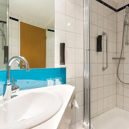 Express Cologne By Ihg מלון טרויסדורף