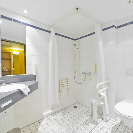 מלון Express Cologne By Ihg