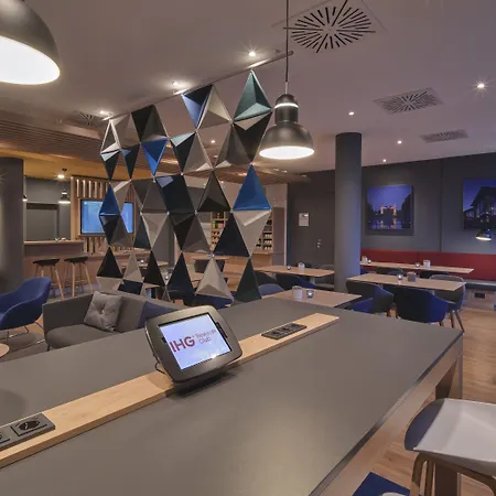 Express Cologne By Ihg מלון טרויסדורף