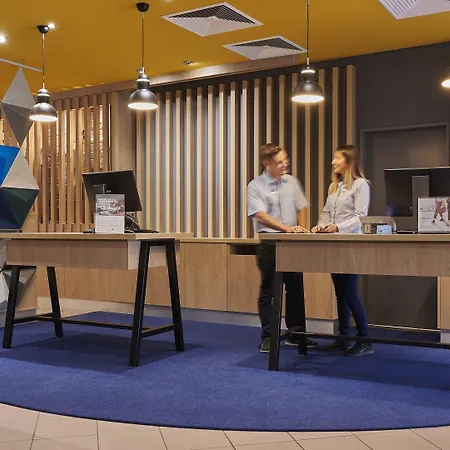 Express Cologne By Ihg מלון 3*