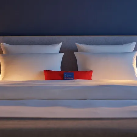 Express Cologne By Ihg מלון