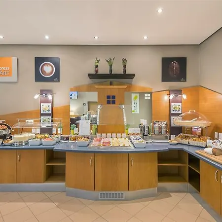 Express Cologne By Ihg טרויסדורף