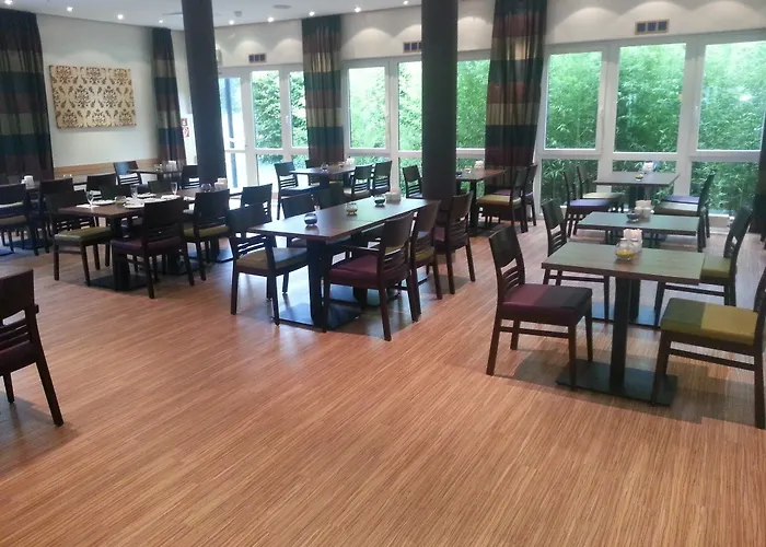 Hotel Express Cologne By Ihg 3*